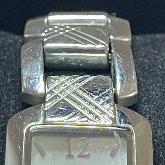 BURBERRY Heritage Womens Quartz Watch BU4211 - Picture 5 of 10